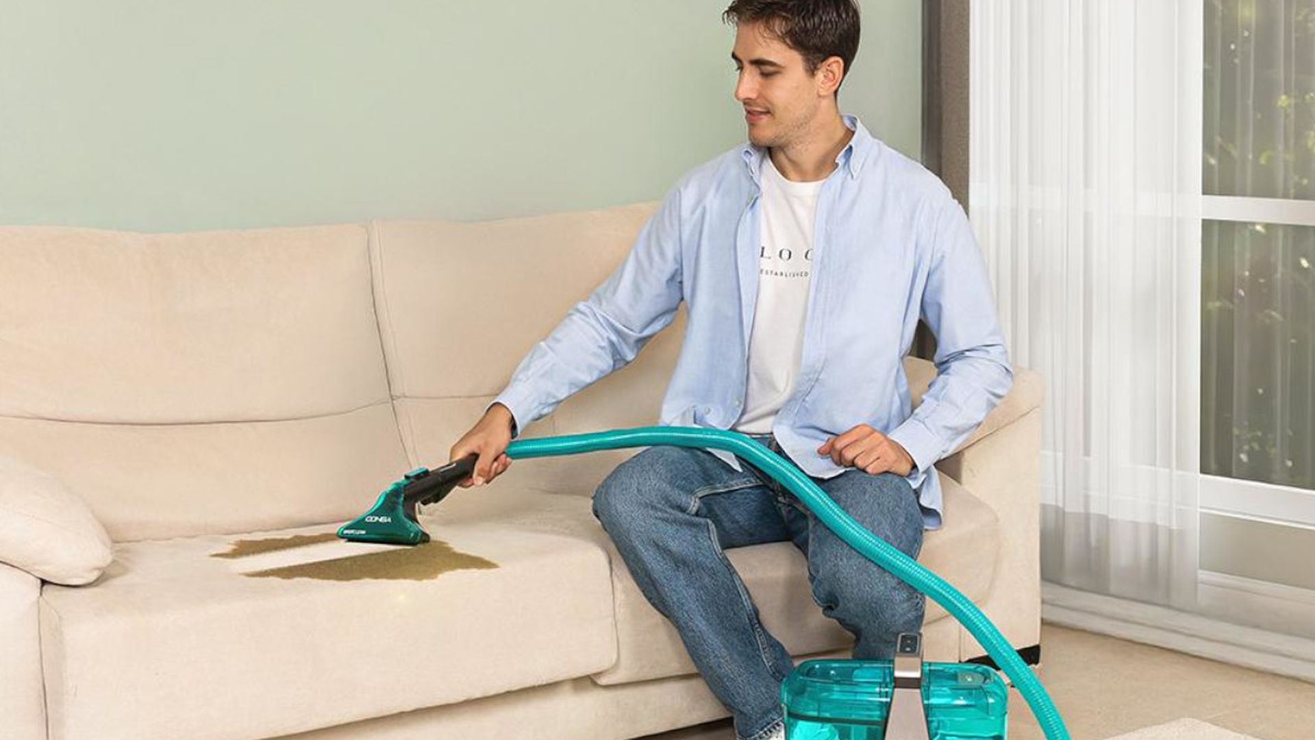 Este limpiatapicerías de Cecotec hace en una pasada lo que tú tardas horas en conseguir Este limpiatapicerías de Cecotec hace en una pasada lo que tú tardas horas en conseguir