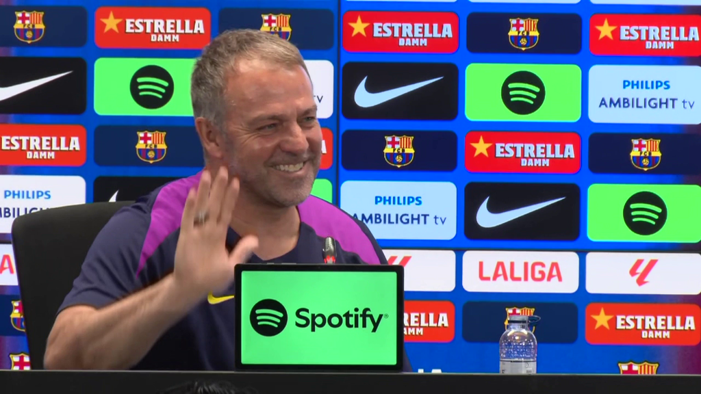 En vídeo, la broma de Hansi Flick a los periodistas después de la celebración del Barcelona