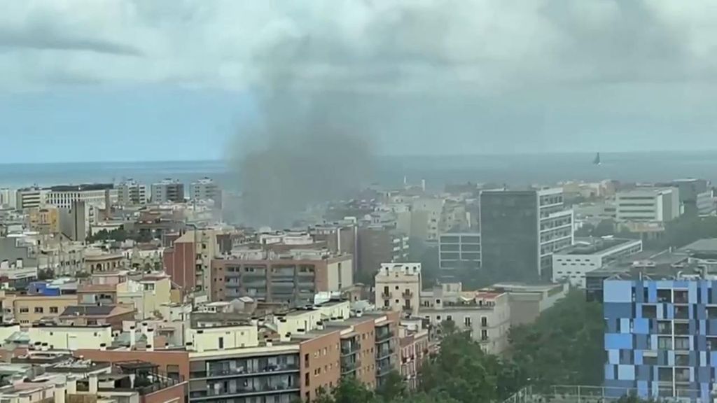 La explosión de una bombona de butano obliga a evacuar un edificio de pisos en Barcelona: hay 8 personas heridas, dos graves