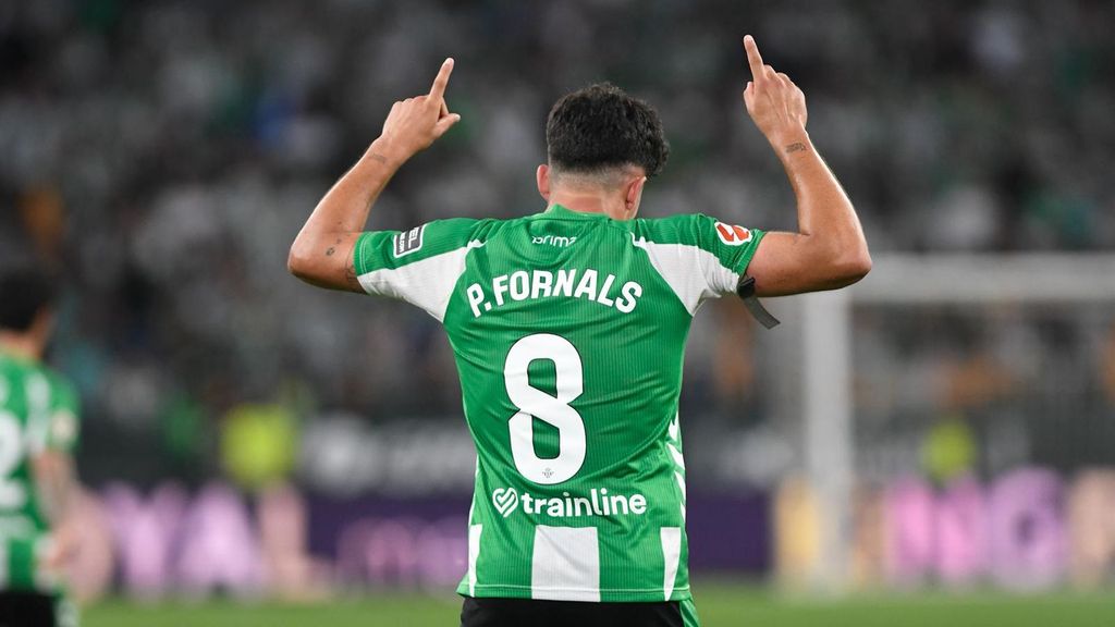 Pablo Fornals, en zona mixta tras el Betis - Elche