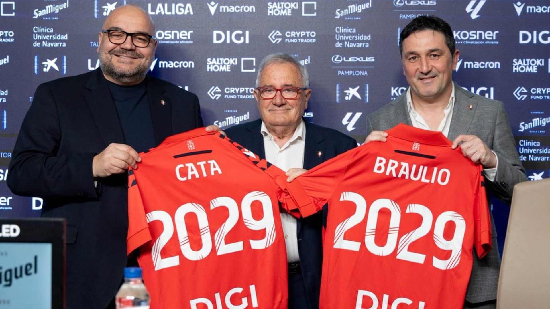 Braulio Vázquez y Antonio 'Cata', junto a Luis Sabalza