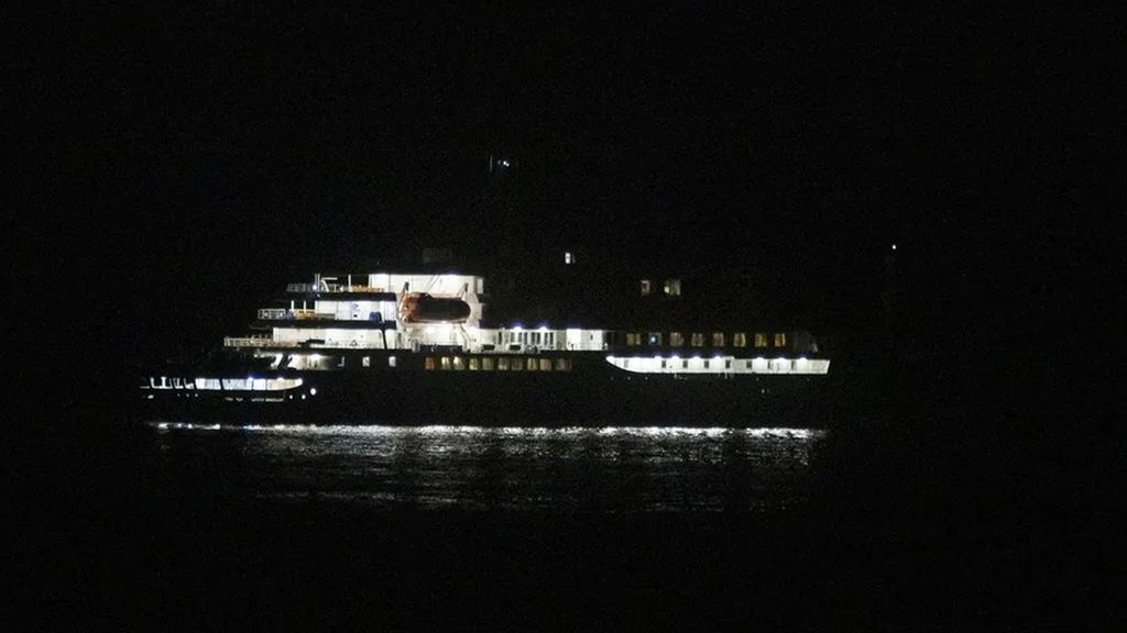 Confinadas 1.700 personas en un crucero en Burdeos tras una muerte por un brote gastrointestinal