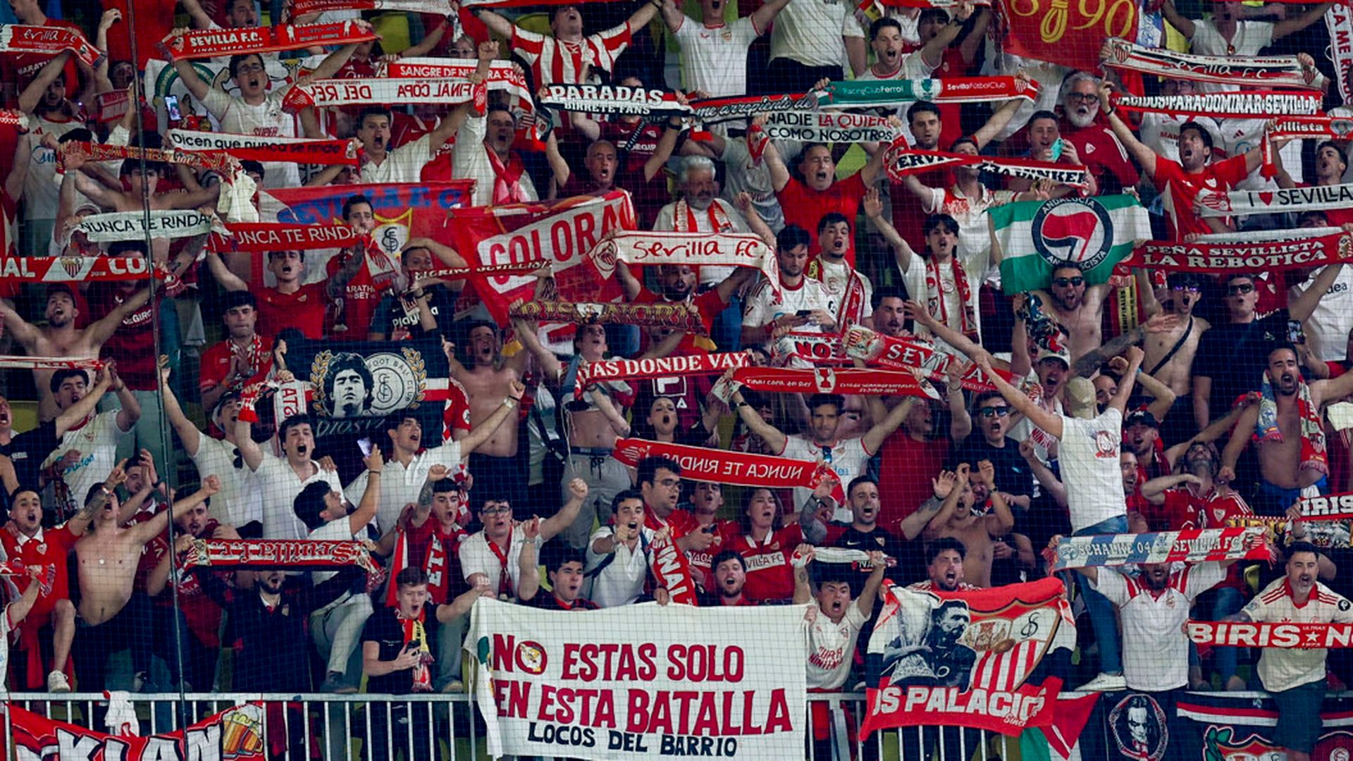 La afición del Sevilla, en el Estadio de La Cerámica