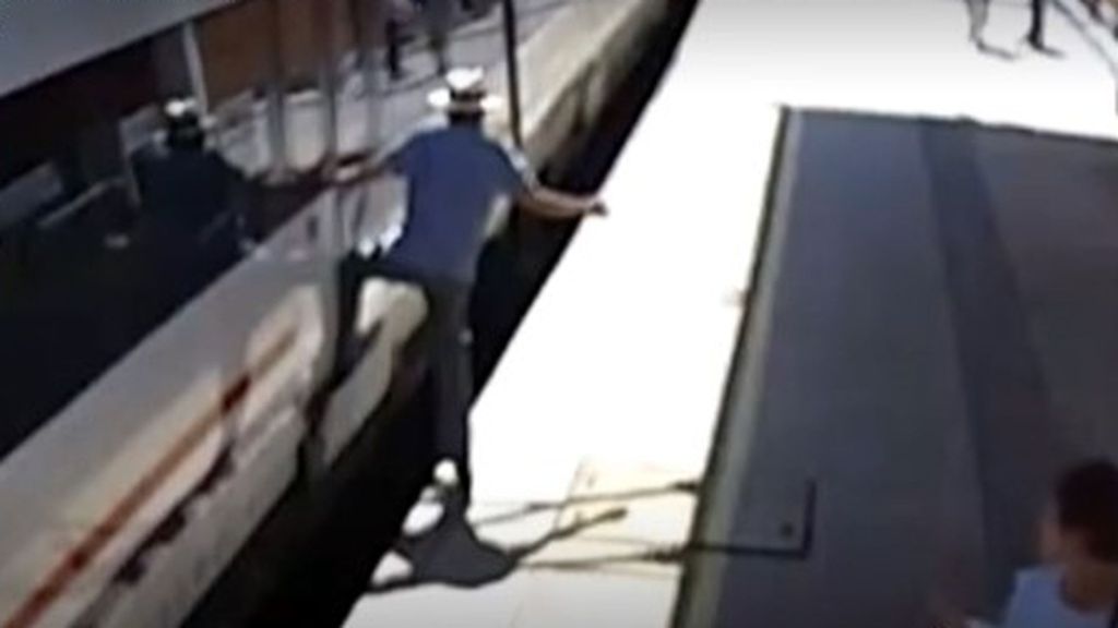 La denuncia de la familia de un anciano que murió tras quedar atrapado en un tren de Renfe: "El maquinista no estuvo a la altura"