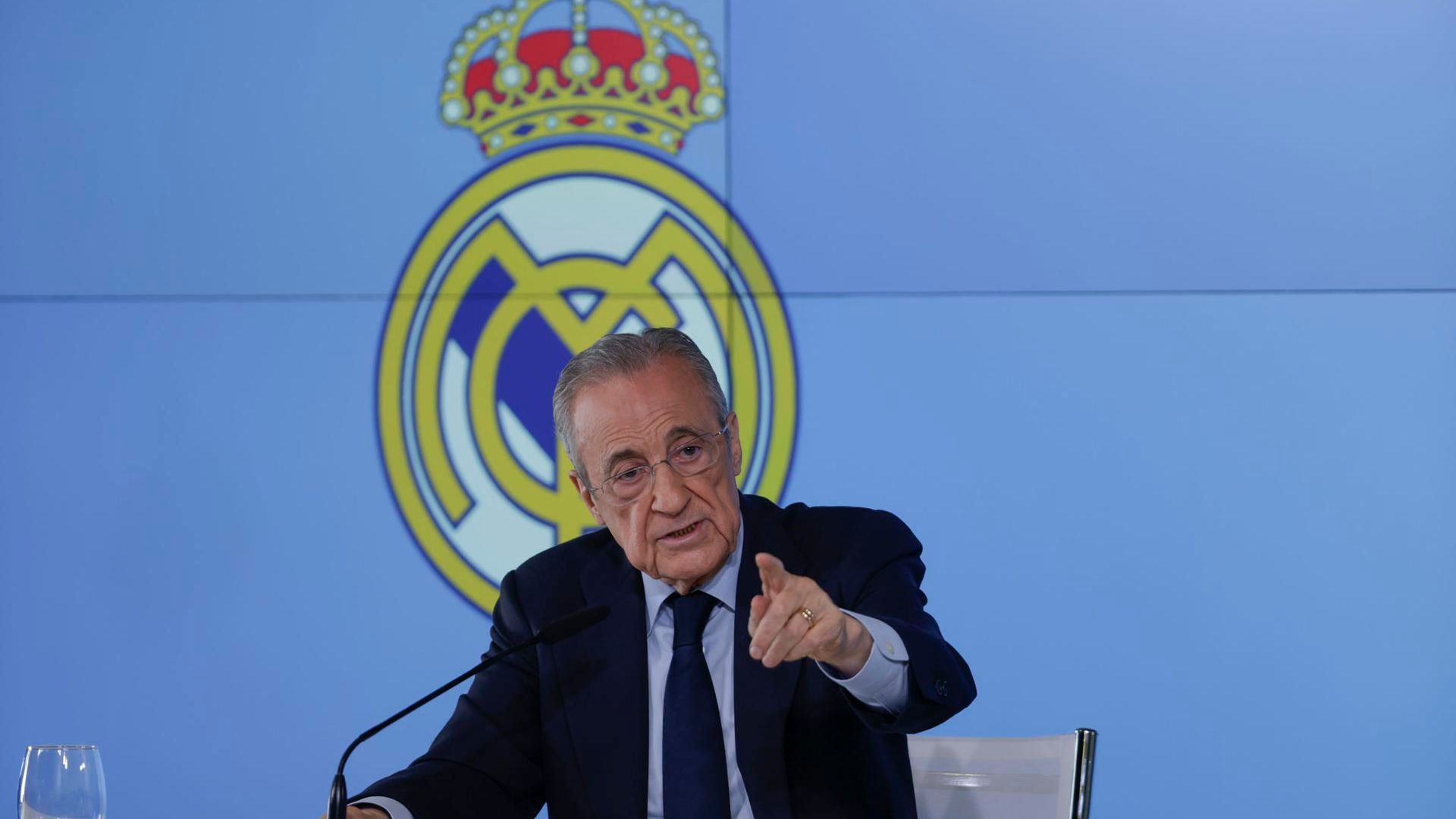 Las frases de Florentino Pérez en una rueda de prensa histórica: "A ver esa niña, que tiene derecho a hablar, que todos vosotros sois muy feos"