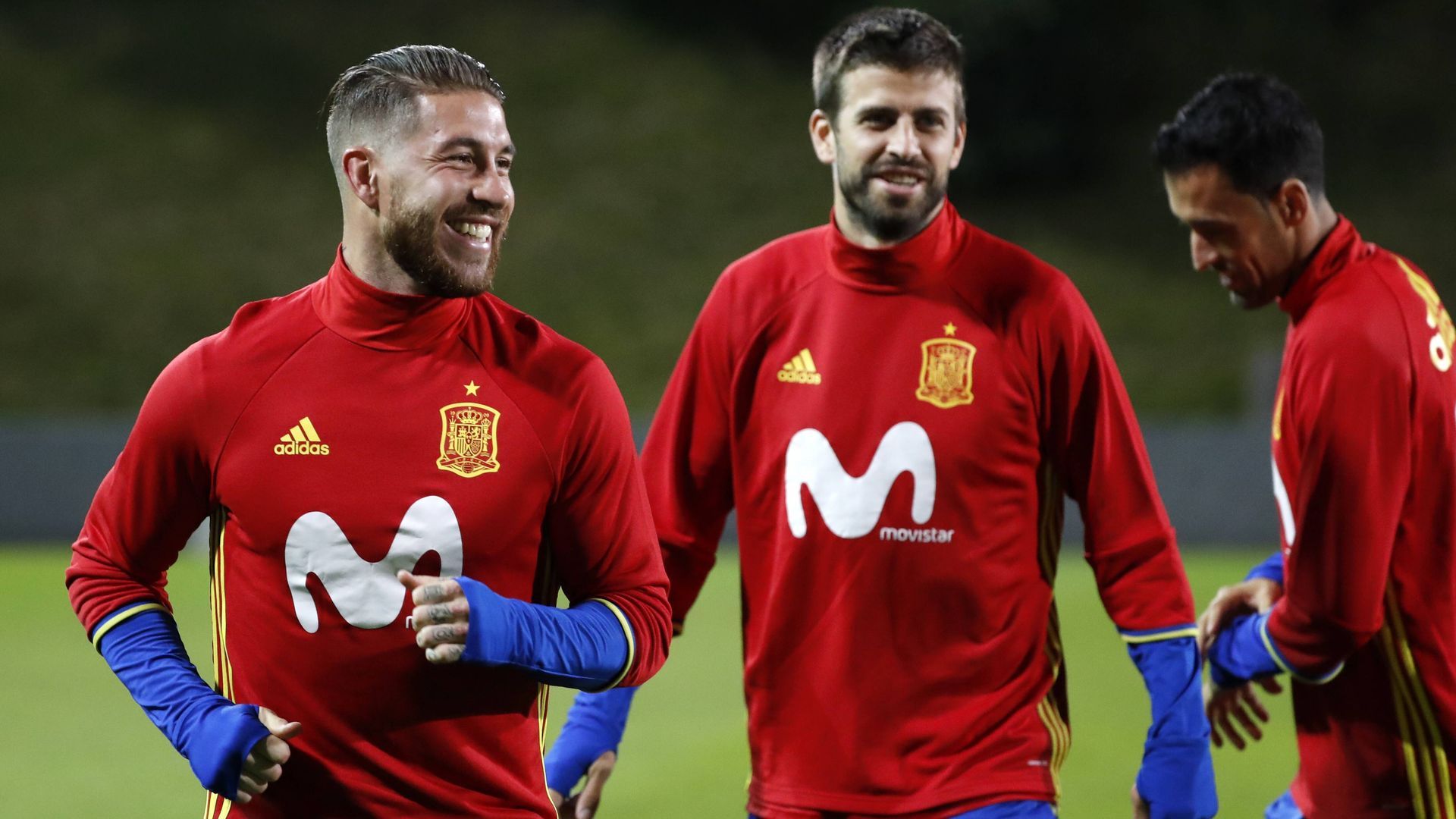 Sergio Ramos y Piqué, con la selección española