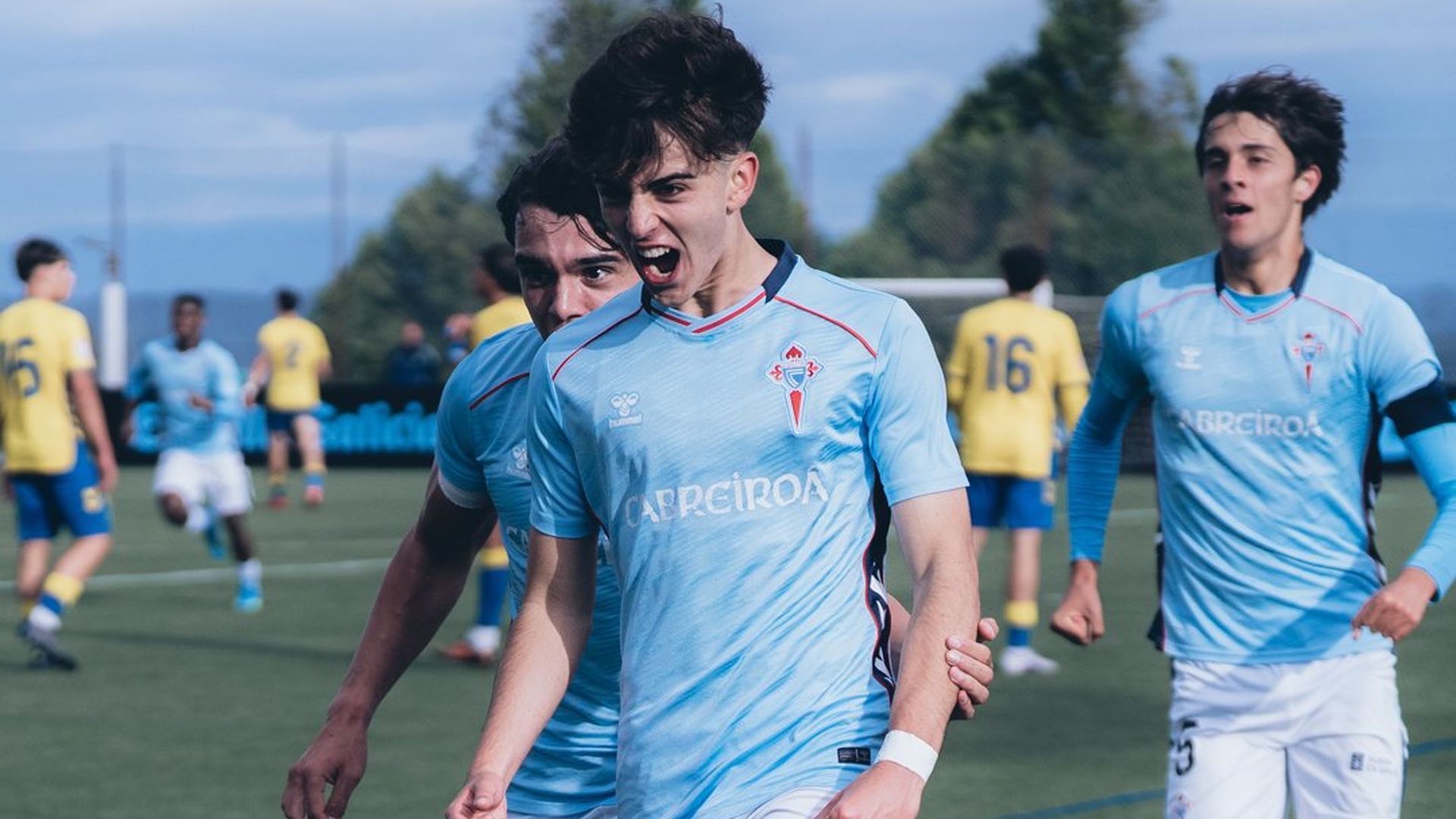 Pedro Ildefonso celebra su gol
