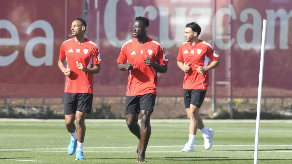 Por qué entrenó Akor Adams descalzo