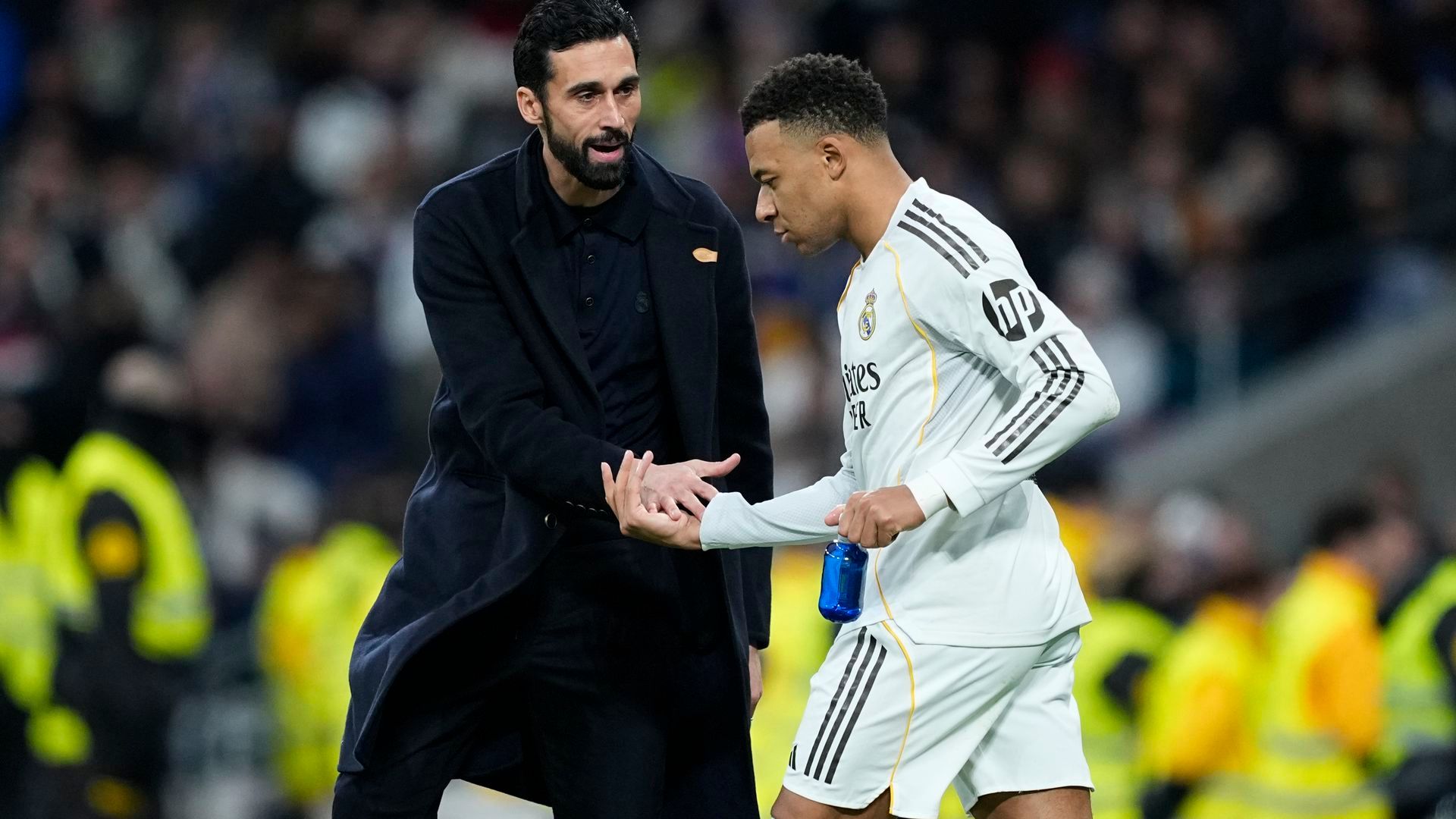 Kylian Mbappé asegura que Arbeloa le ha dicho que es “el cuarto delantero de la plantilla” y éste le replica en rueda de prensa: “No me habrá entendido” Kylian Mbappé asegura que Arbeloa le ha dicho que es “el cuarto delantero de la plantilla” y éste le replica en rueda de prensa: “No me habrá entendido”
