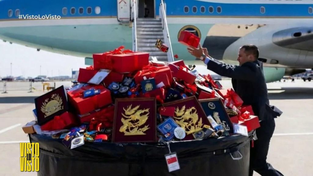 La llamativa imagen del equipo de Trump deshaciéndose de los regalos recibidos en China: "Nada chino en el Air Force One"