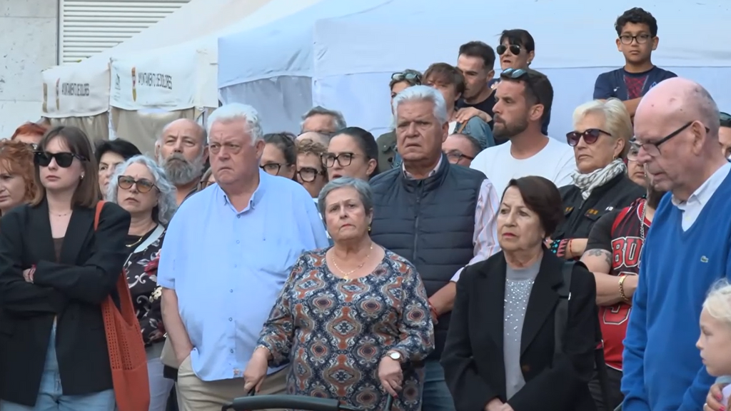 Consternación en Dolores, Alicante, tras el hallazgo de tres muertos en la casa cuartel de la localidad