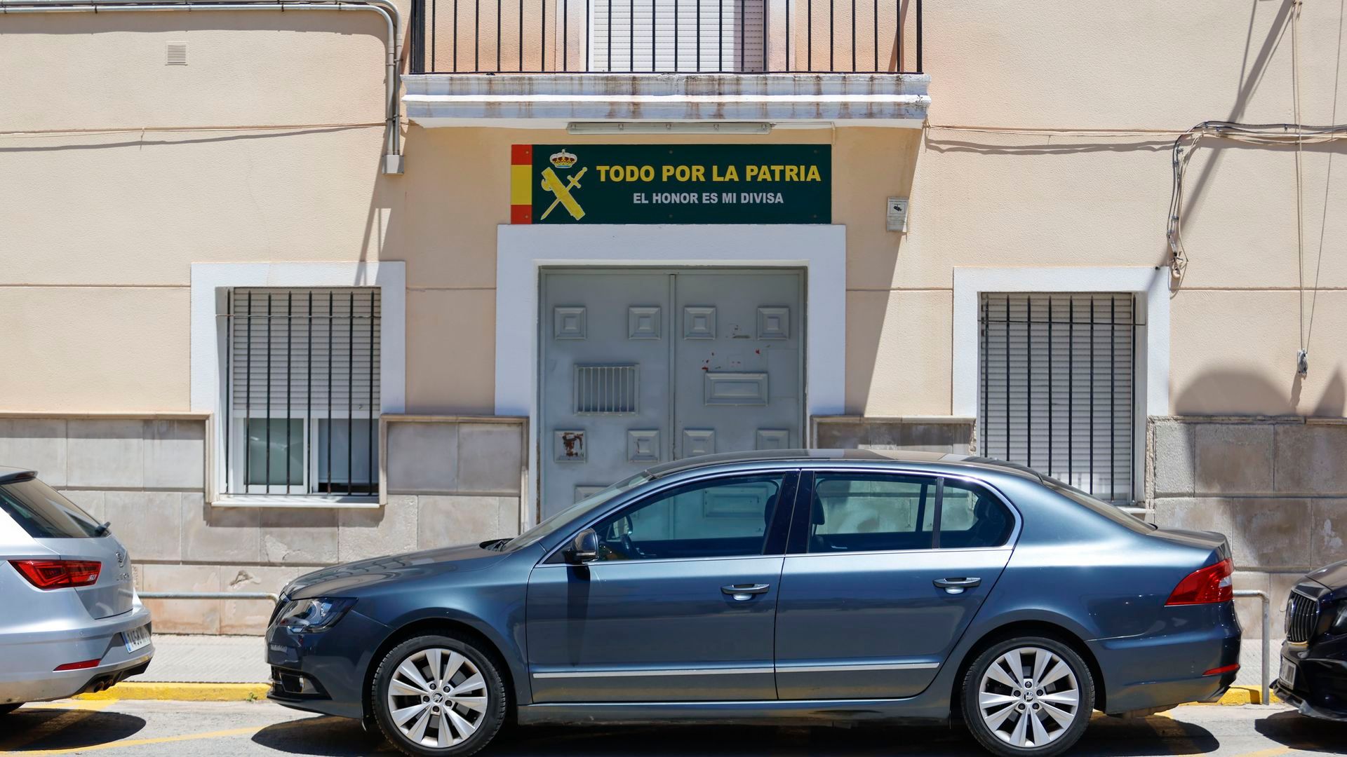 Investigan como violencia de género el hallazgo de un guardia civil, su mujer y su hijo en Dolores, Alicante