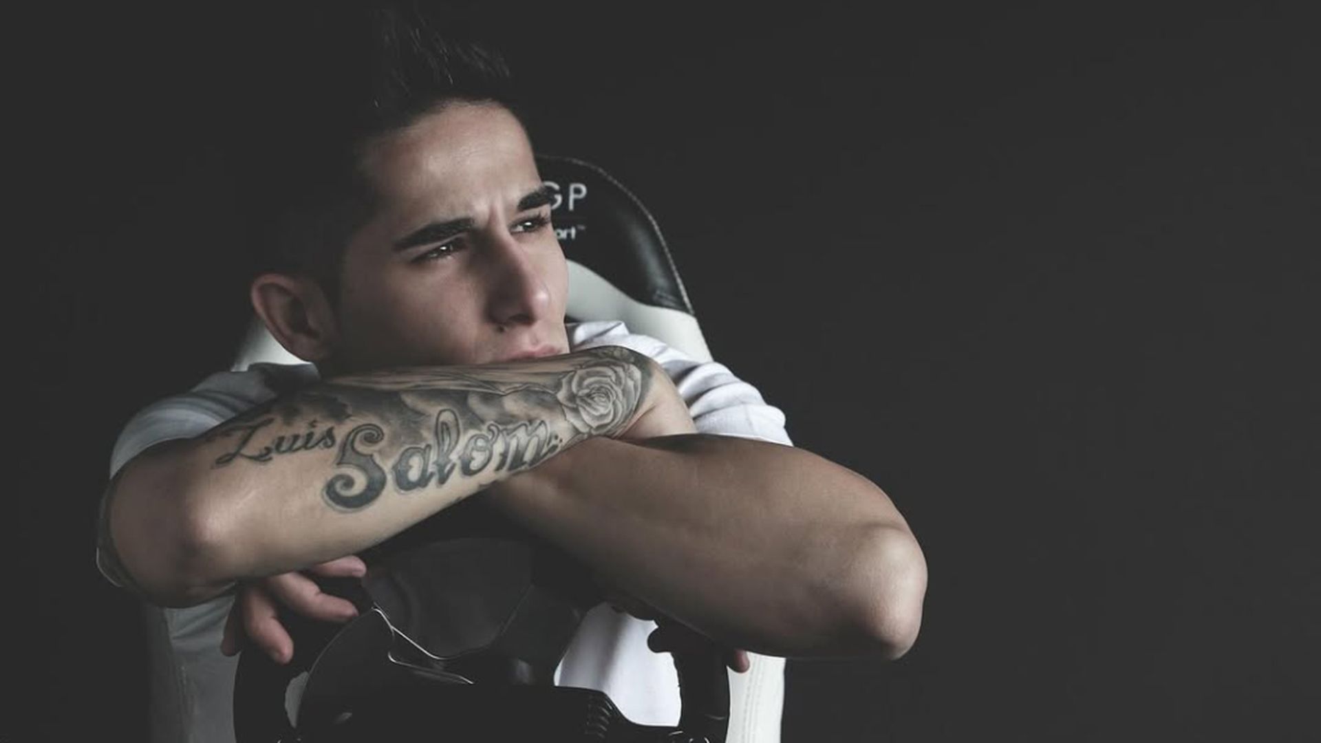 Luis Salom, en una sesión de fotos