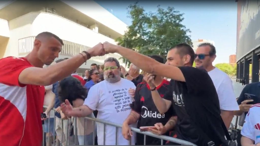 La anécdota de un sevillista con Vlachodimos: "Quédate, por favor"