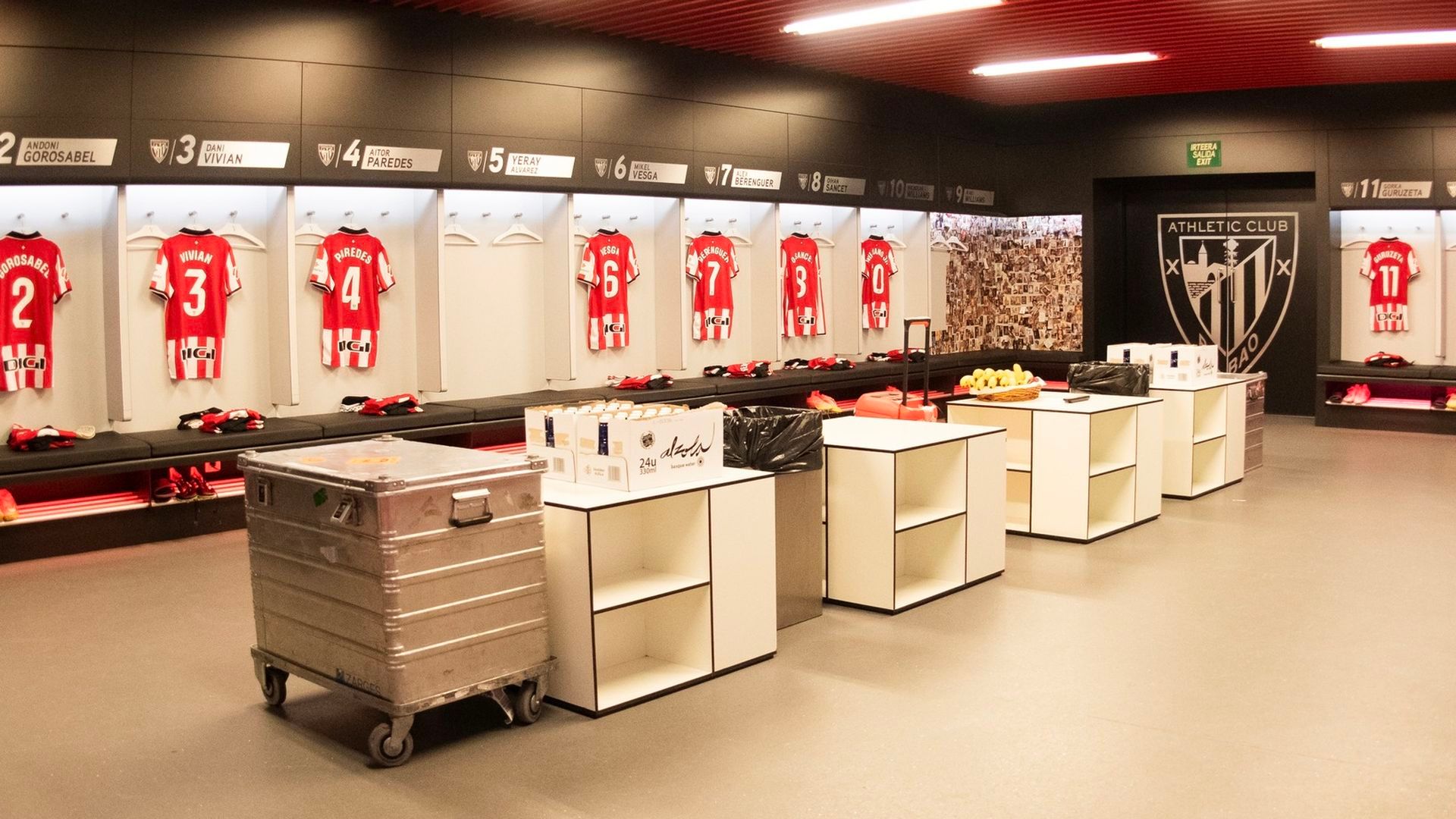 El vestuario del equipo rojiblanco en San Mamés