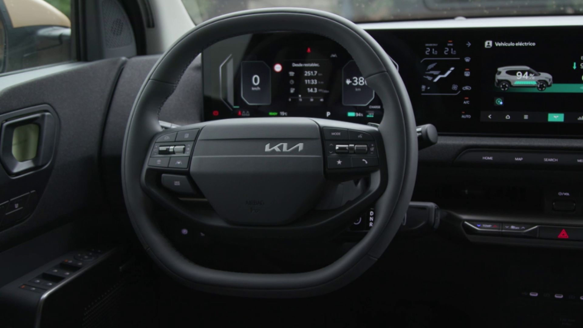 Gonzalo Serrano pone a prueba el Kia EV2