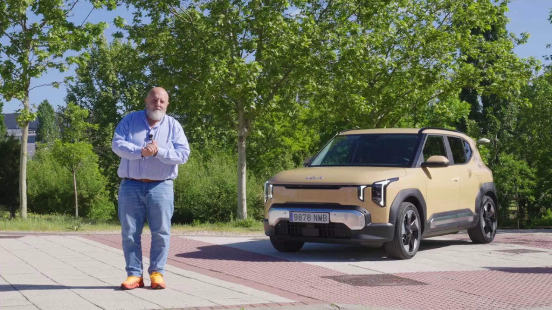 Gonzalo Serrano pone a prueba el Kia EV2