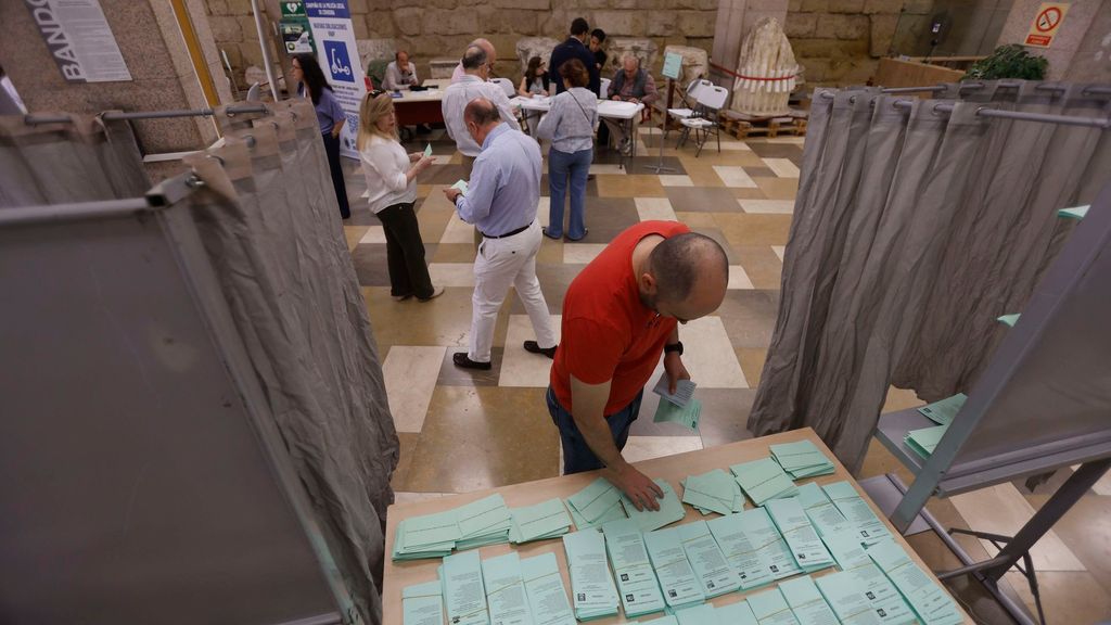 Las elecciones de Andalucía 2026: la participación alcanza el 37,25% a las 14 horas y las anécdotas de la jornada