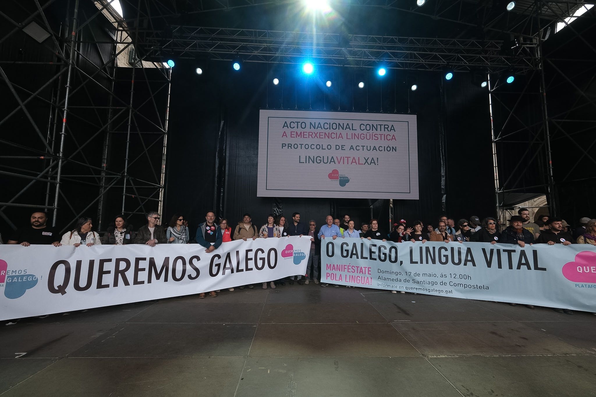 Pancarta exhibida en la manifestación por el gallego