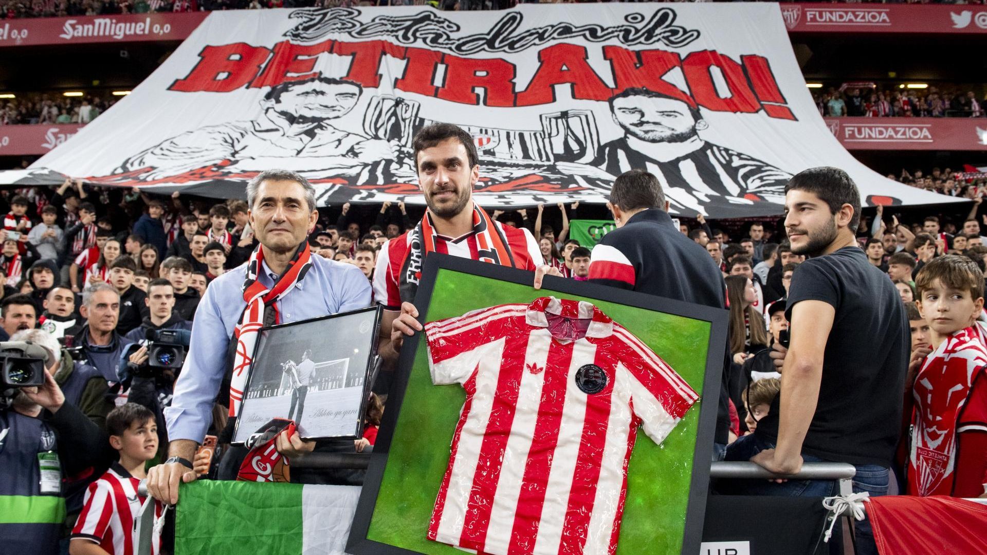 Ernesto Valverde y Lekue se despiden de San Mamés