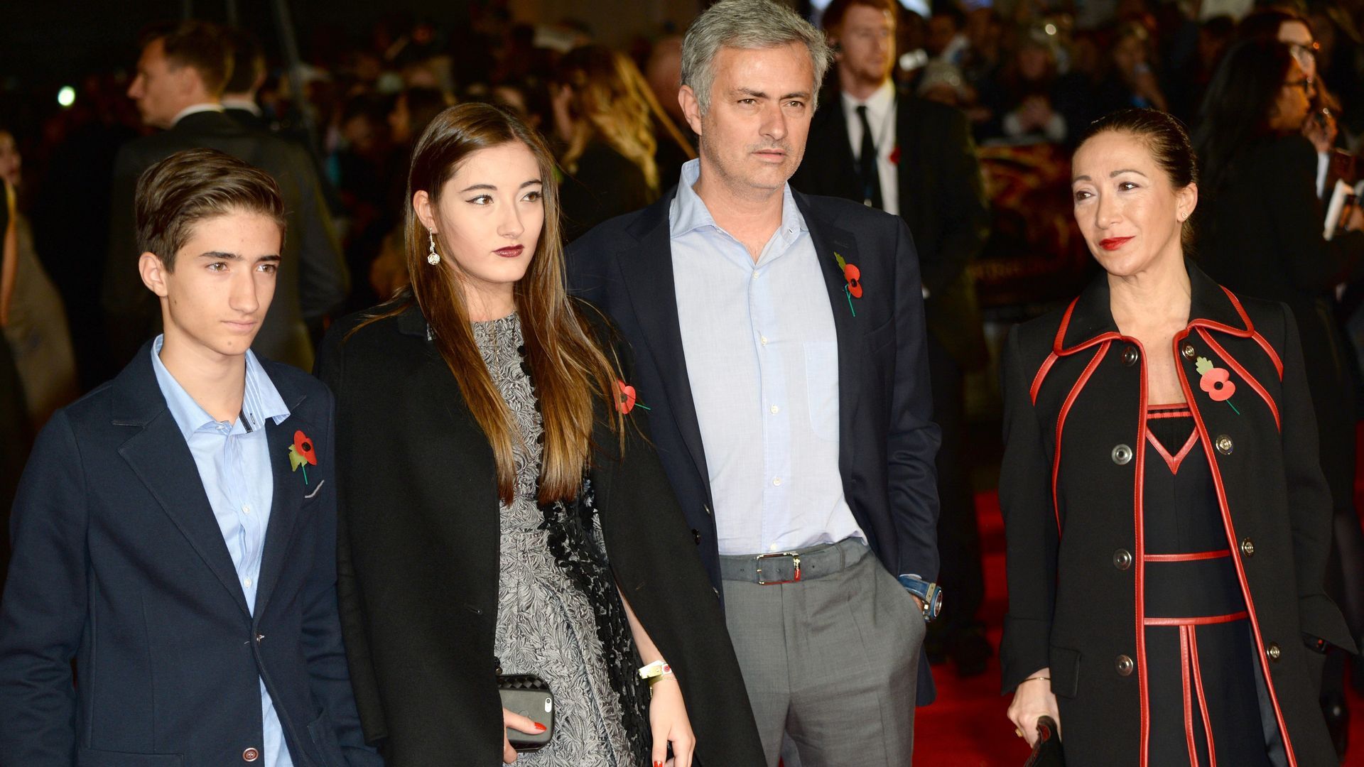 José Mourinho, su mujer Matilde y sus dos hijos, José Jr. y Matilde, durante una aparición pública en 2014