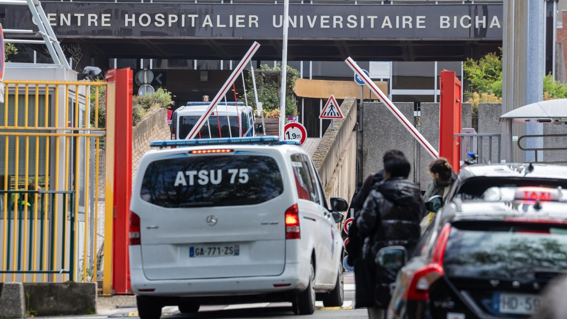 La paciente francesa contagiada de hantavirus por el brote del crucero "está estabilizada": "No empeora e incluso tenemos la impresión de que muestra signos de mejoría"