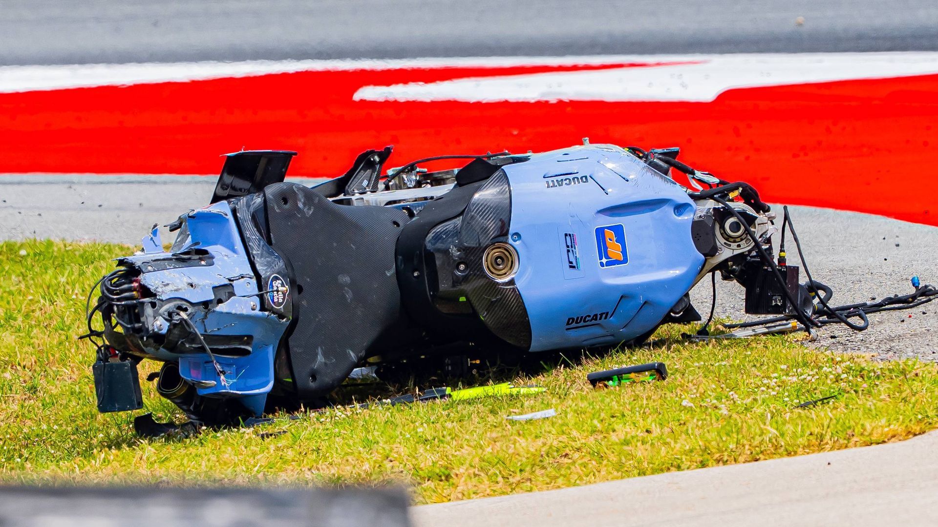 El estado de la moto de Álex Márquez tras el accidente