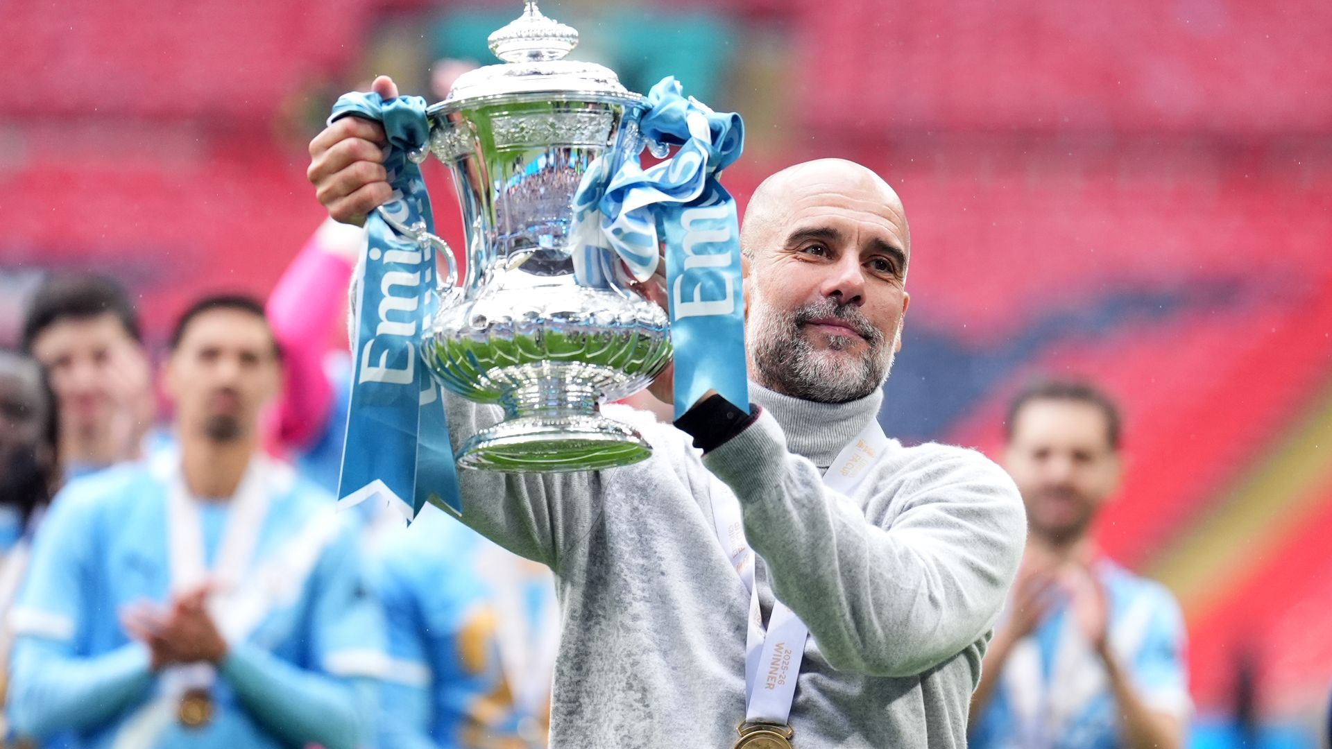 Pep Guardiola con la FA Cup