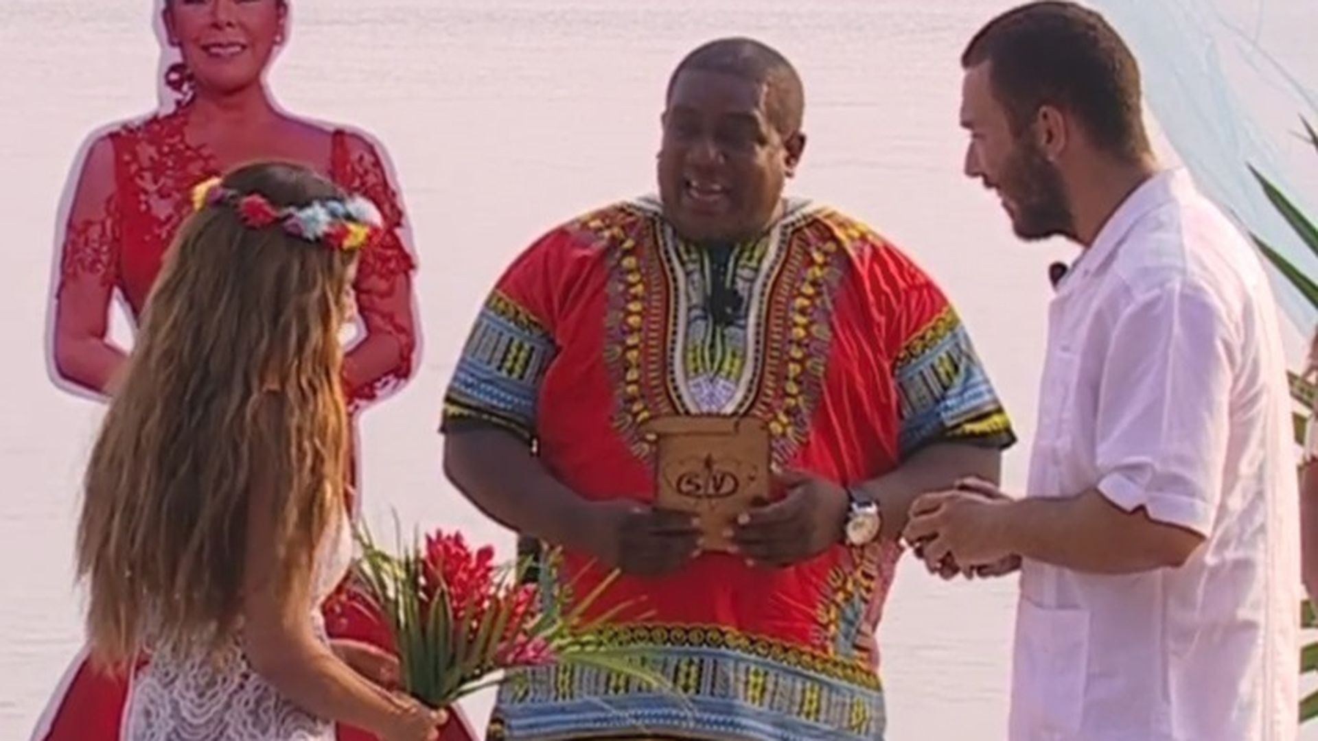 Una imagen de la boda de Alberto Isla e Isa Pantoja, por el rito garífuna, en 'Supervivientes 2018'