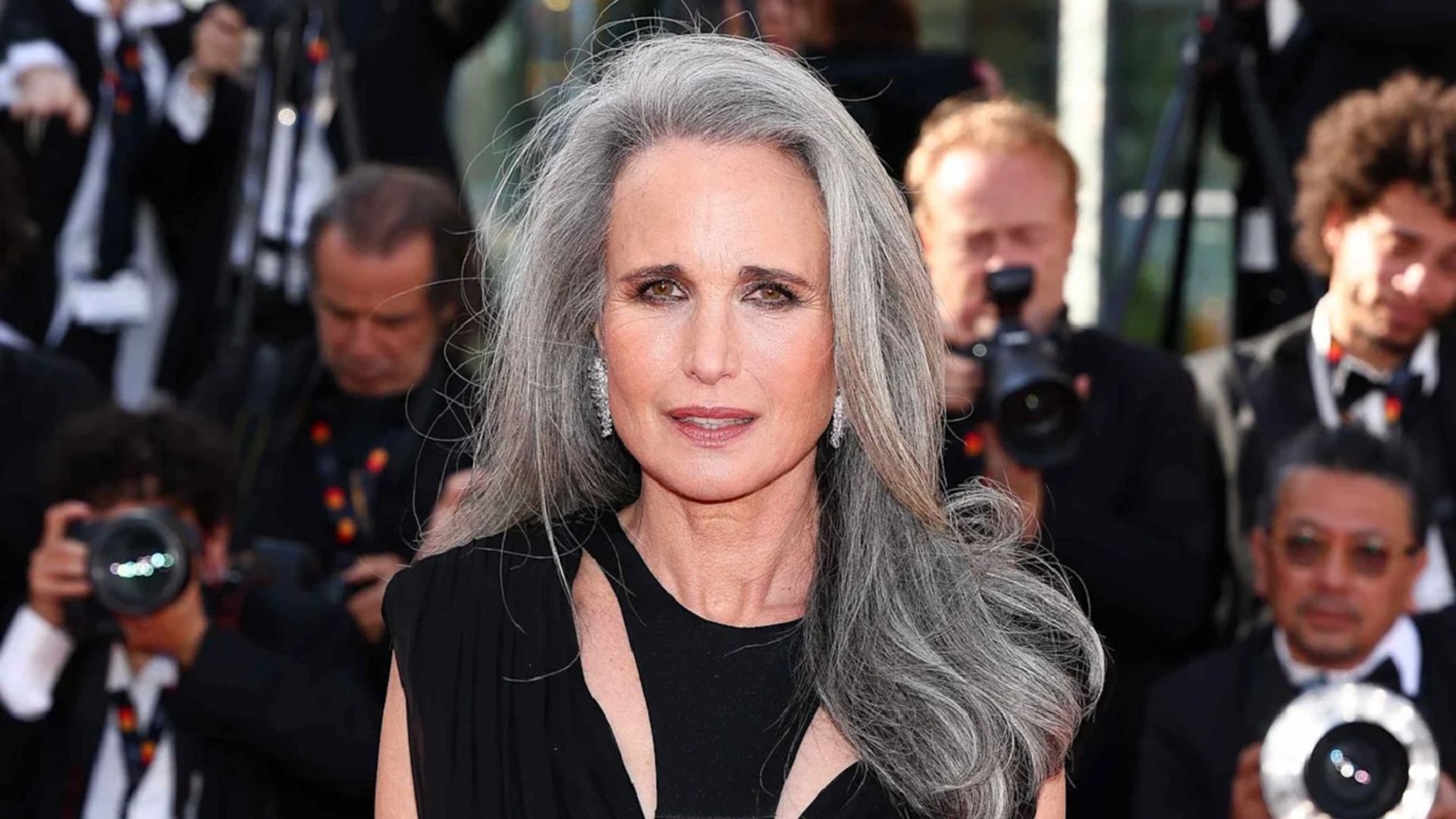 Andie MacDowell en la alfombra roja de Cannes 2026