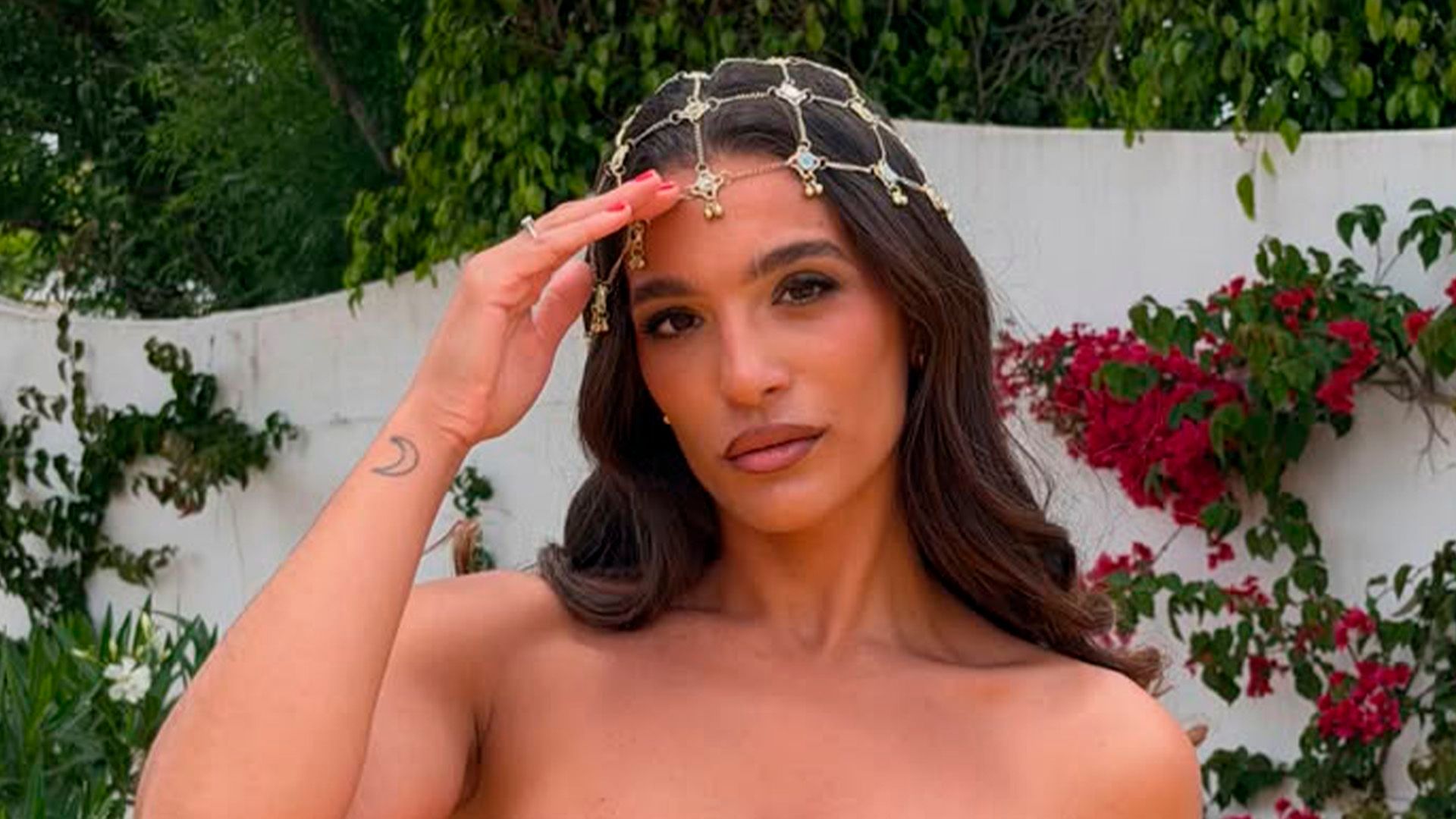 El impresionante look de invitada de boda de Alma Bollo: un dos piezas de 180€