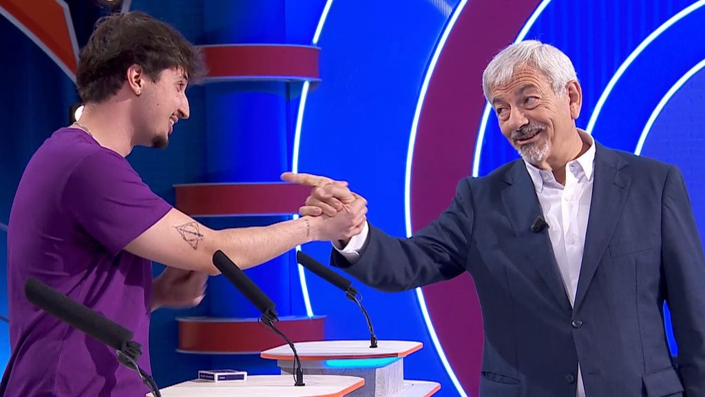 Carlos Sobera se queda alucinando con el truco de magia de un concursante: ''Eres bueno, tío''