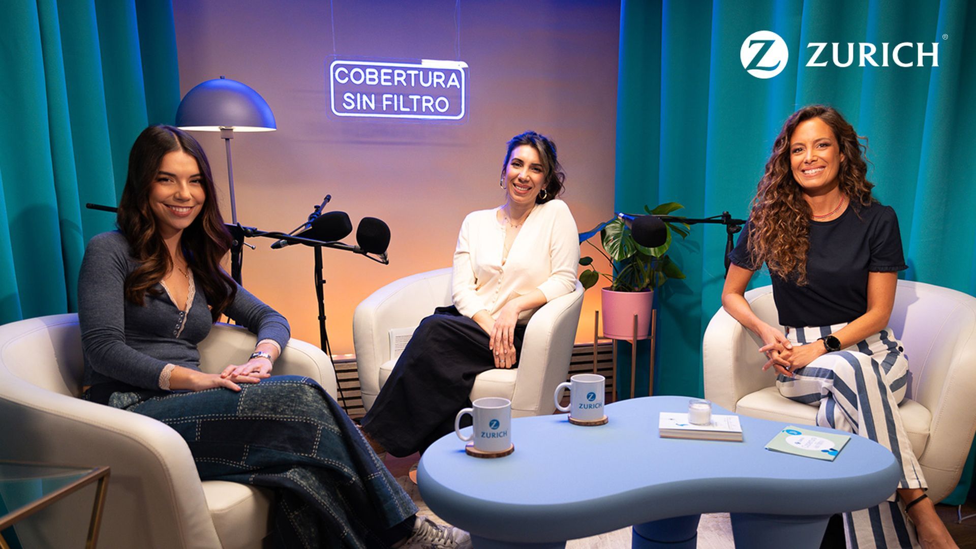 Elena Gortari, la psicóloga Alicia González y Laura Madrueño en "Cobertura sin filtro".