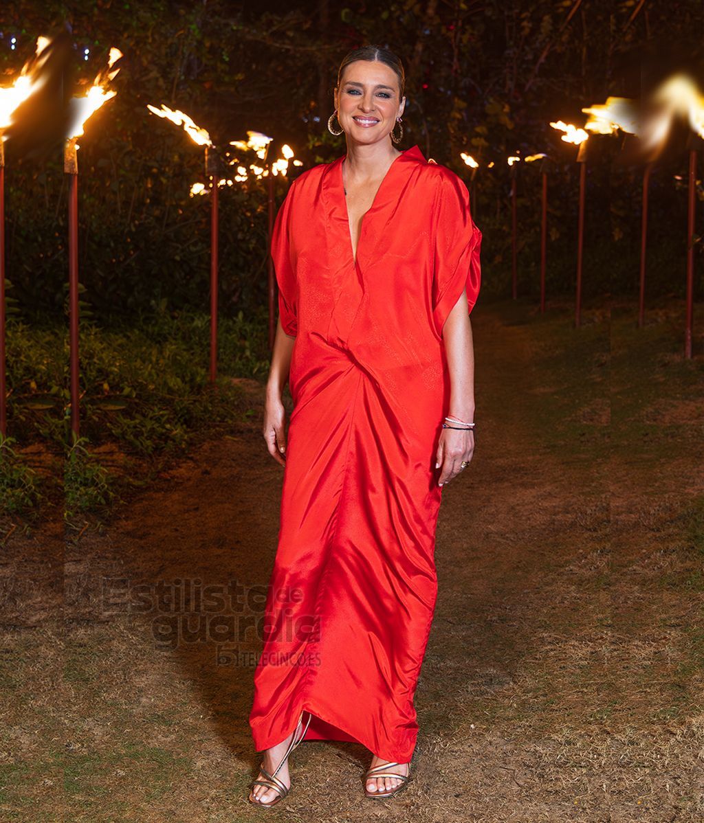 Estilimo en rojo de Sandra Barneda