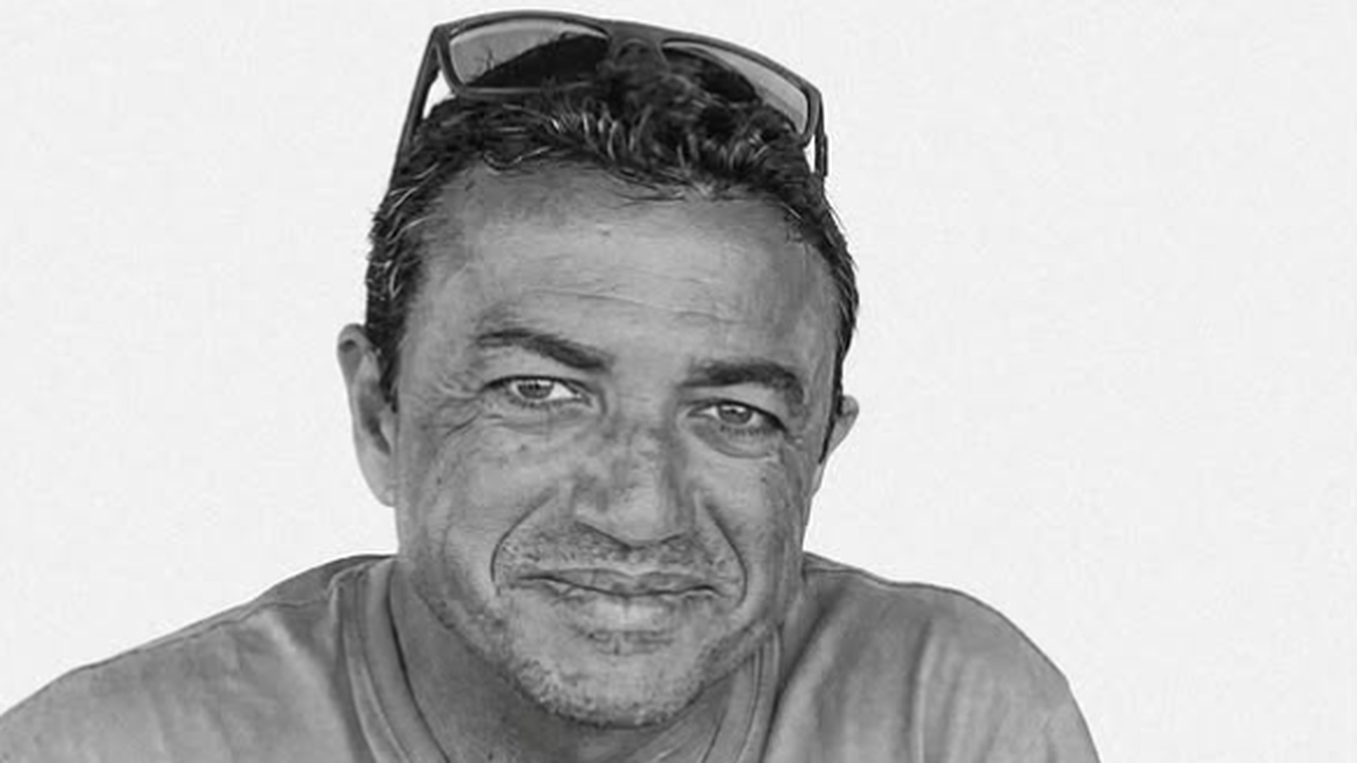 Jorge Acosta, el deportista canario de 53 años que ha muerto ahogado mientras practicaba surf en Maldivas