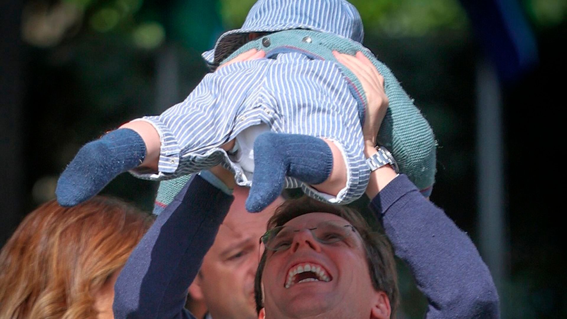 José Luis Martínez Almeida con su hijo Lucas José Luis Martínez Almeida con su hijo Lucas
