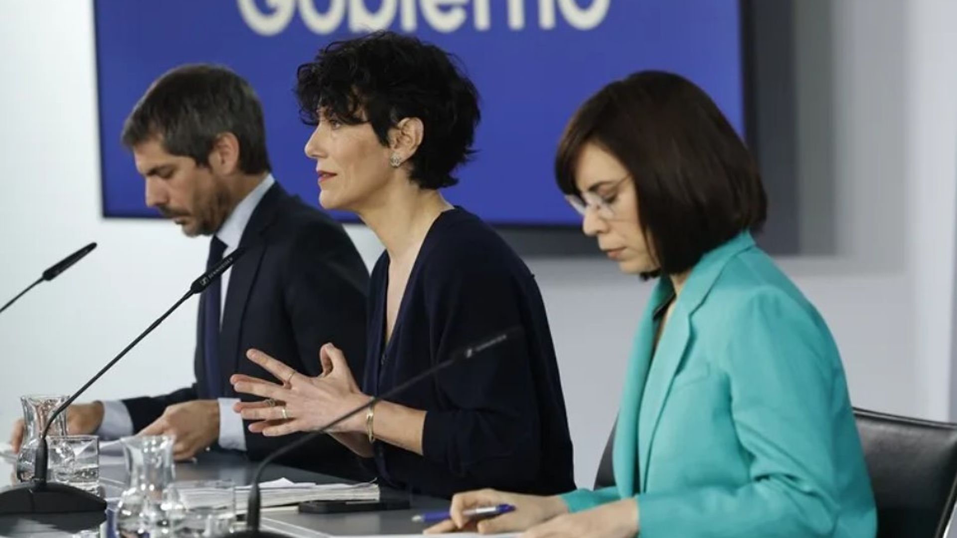 El PSOE defiende la presunción de inocencia de Zapatero y pide respeto por la justicia