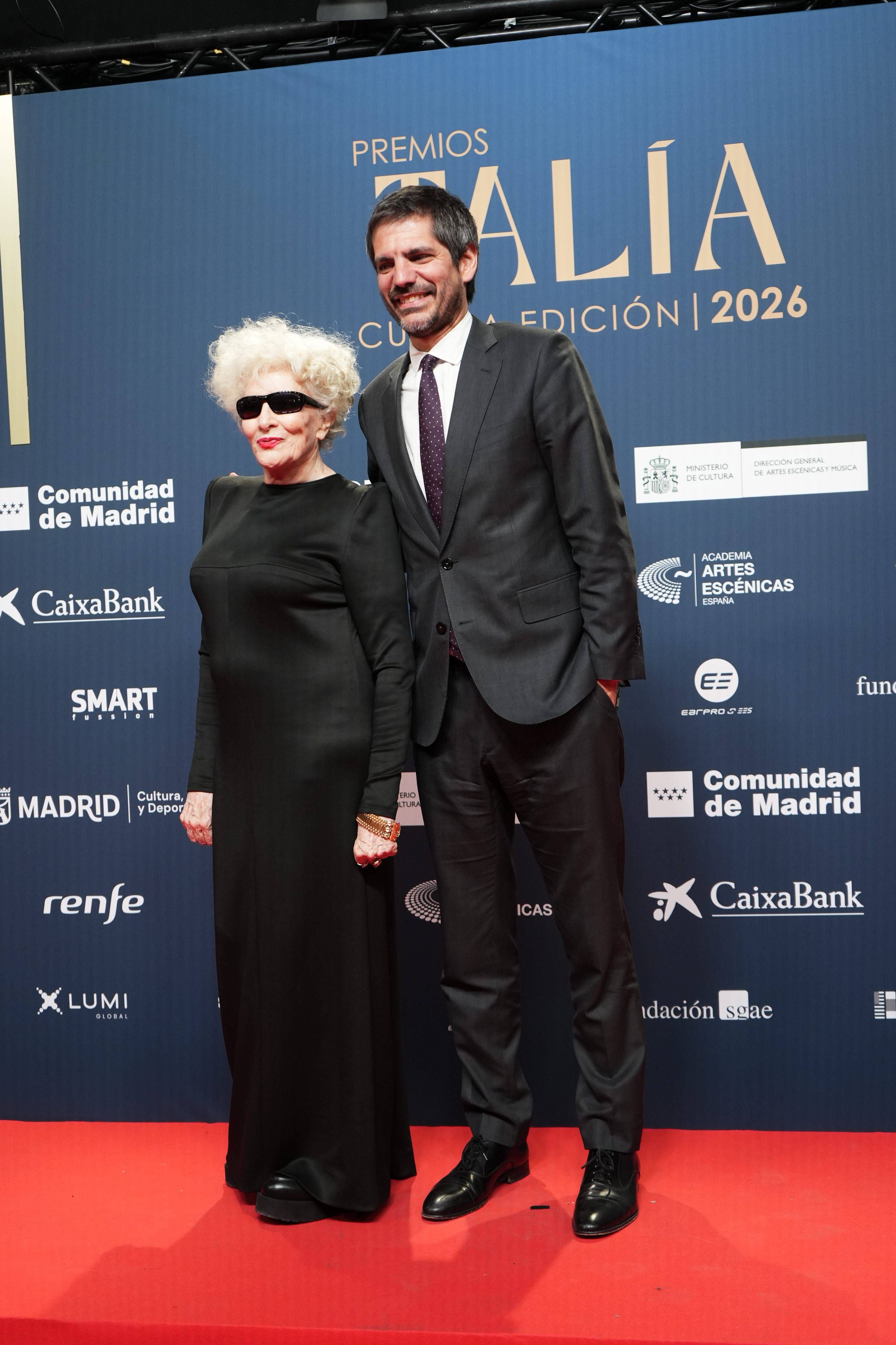 Magüi Mira y Ernest Urtasun, en la alfombra roja de los Premios Talía 2026