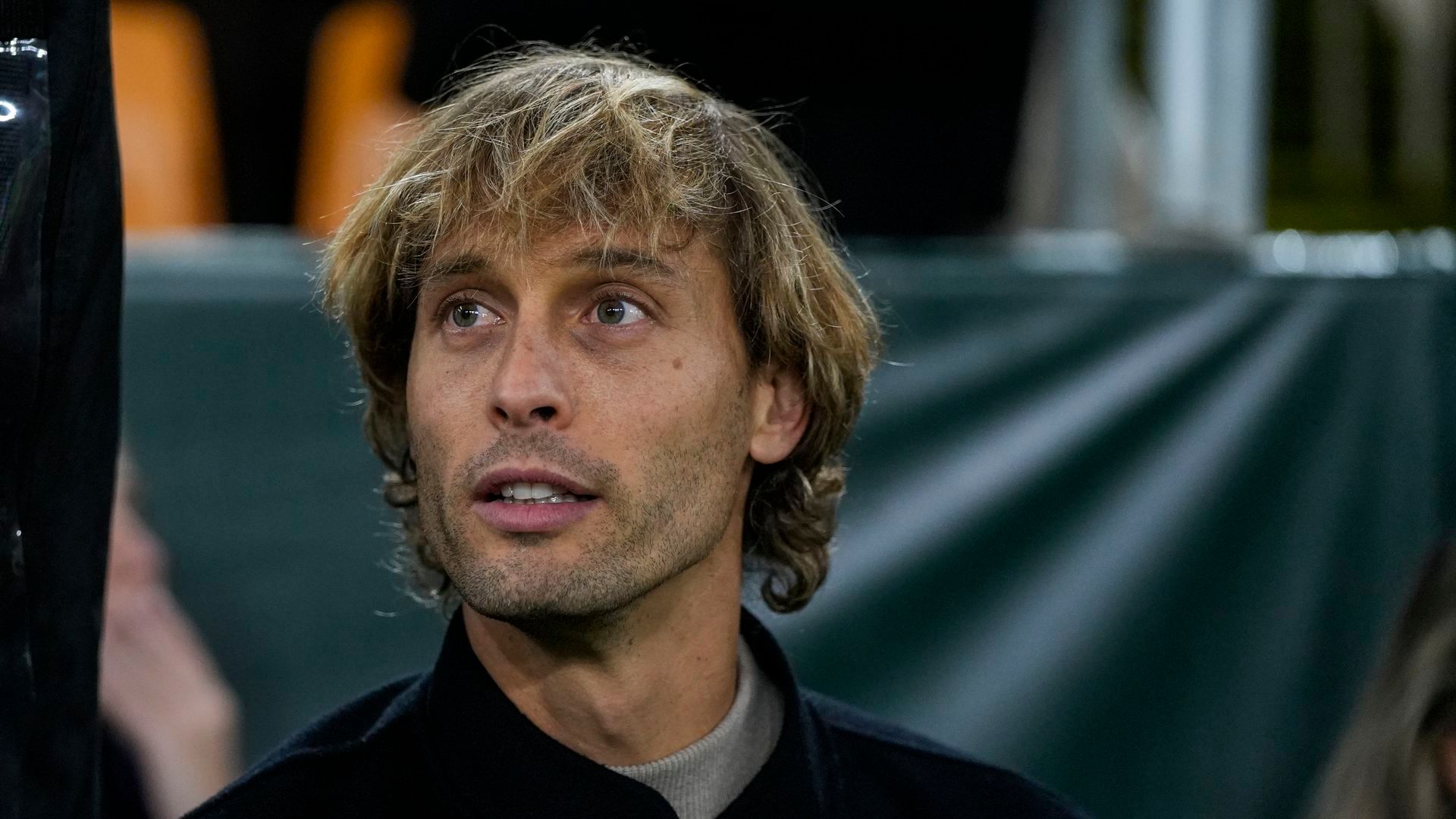 Sergio Canales viendo un partido del Betis Sergio Canales viendo un partido del Betis