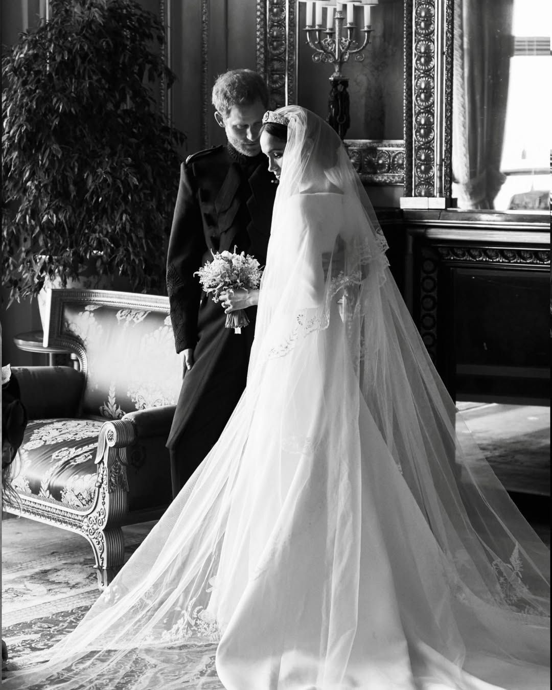 El príncipe Harry y Meghan Markle, en una imagen inédita de su boda