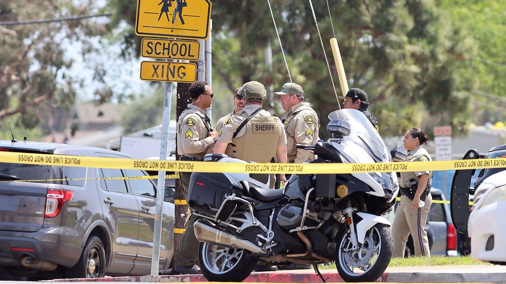 Tres víctimas y dos sospechosos muertos en un tiroteo en una mezquita de San Diego, Estados Unidos