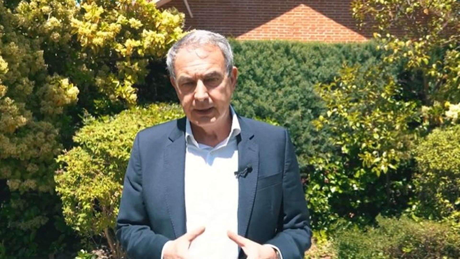 Zapatero manda un vídeo a los medios Zapatero manda un vídeo a los medios