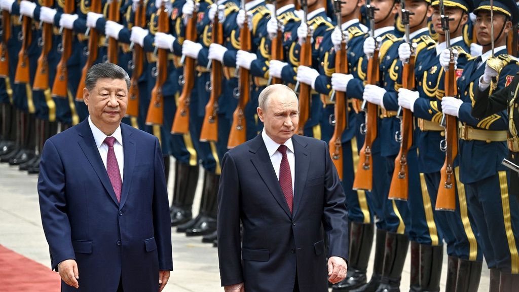 Así ha sido la recepción de Vladimir Putin en Pekín, días después de la de Donald Trump por el presidente chino Xi Jinping