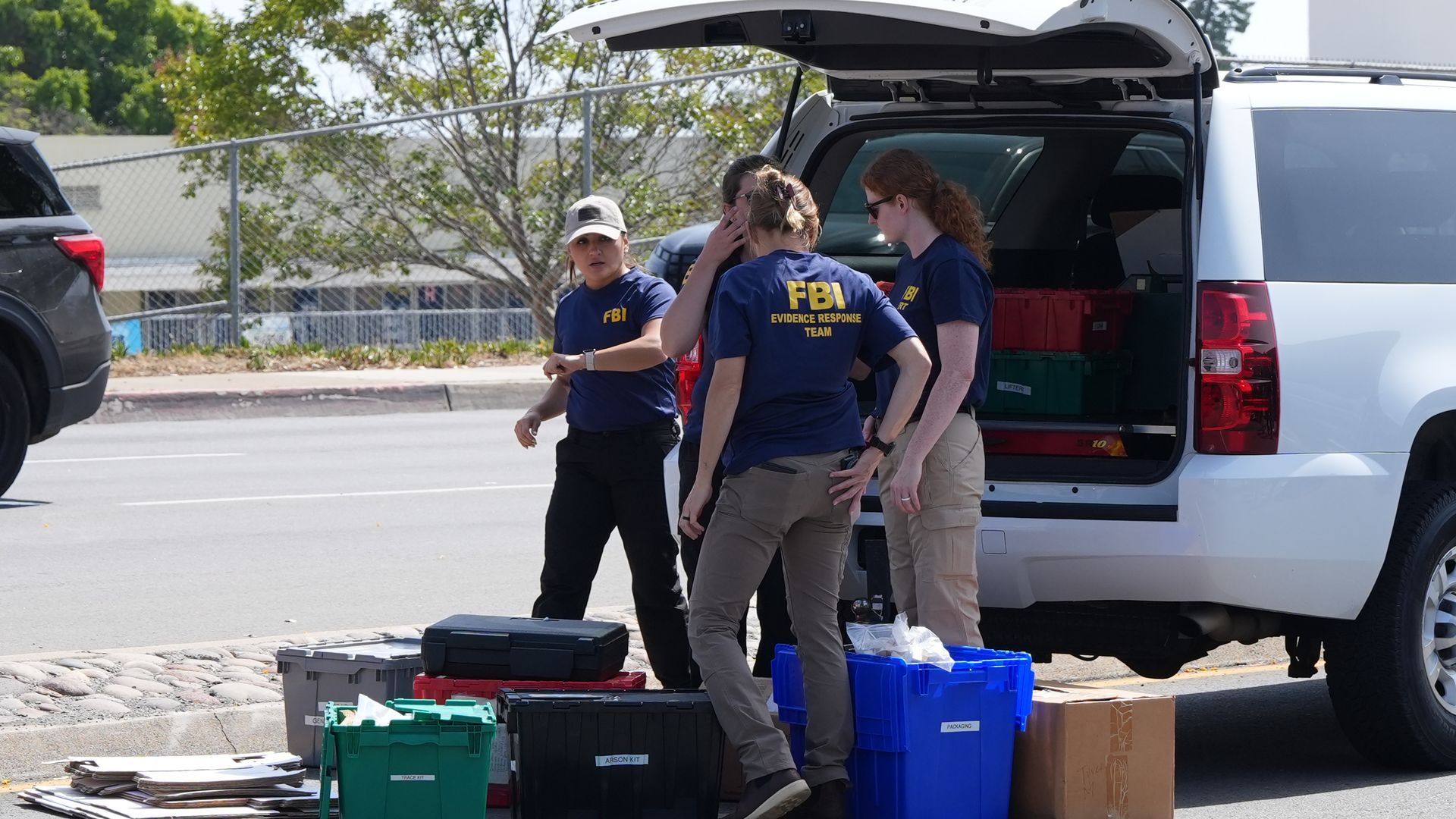 El FBI incauta más de 30 armas de fuego relacionadas con el tiroteo de San Diego, EE.UU El FBI incauta más de 30 armas de fuego relacionadas con el tiroteo de San Diego, EE.UU