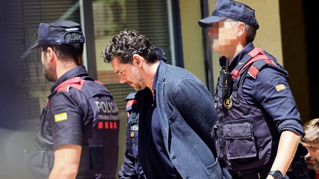 Los datos del teléfono móvil de Isak Andic desmontan la coartada de su hijo: no hay ninguna alusión a problemas físicos