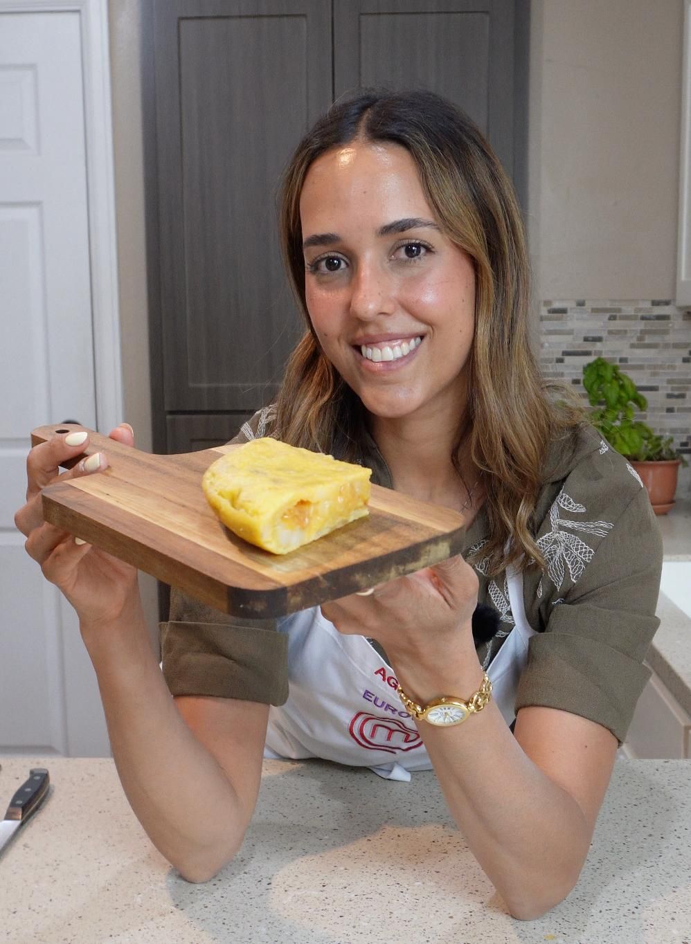 La tortilla de patatas es una de las especialidades de Agatha