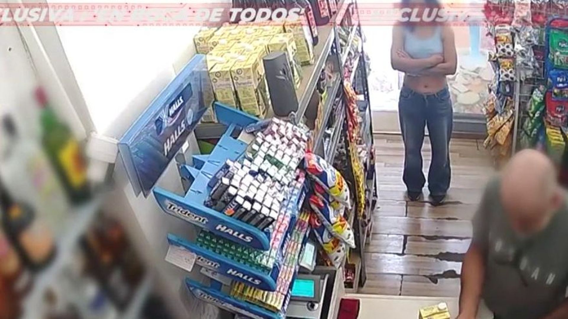 Las últimas imágenes con vida de la mujer asesinada por su pareja en Figueras: “La noté con terror”