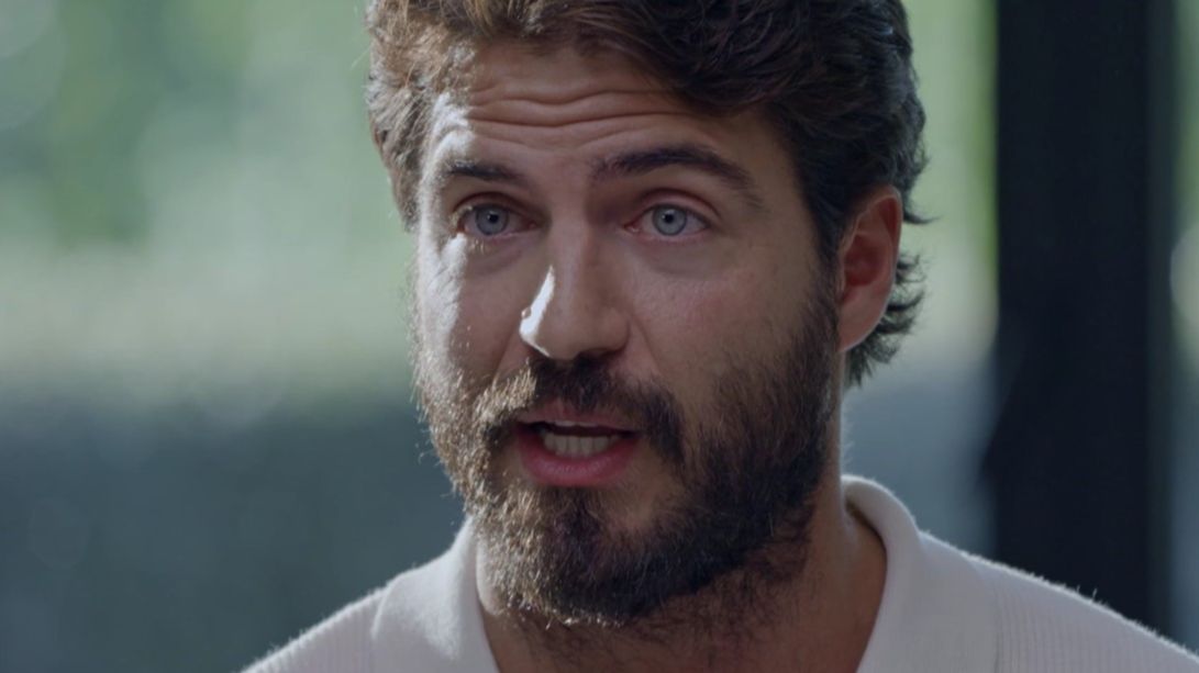 Maxi Iglesias se sincera sobre la pérdida de su padre: 