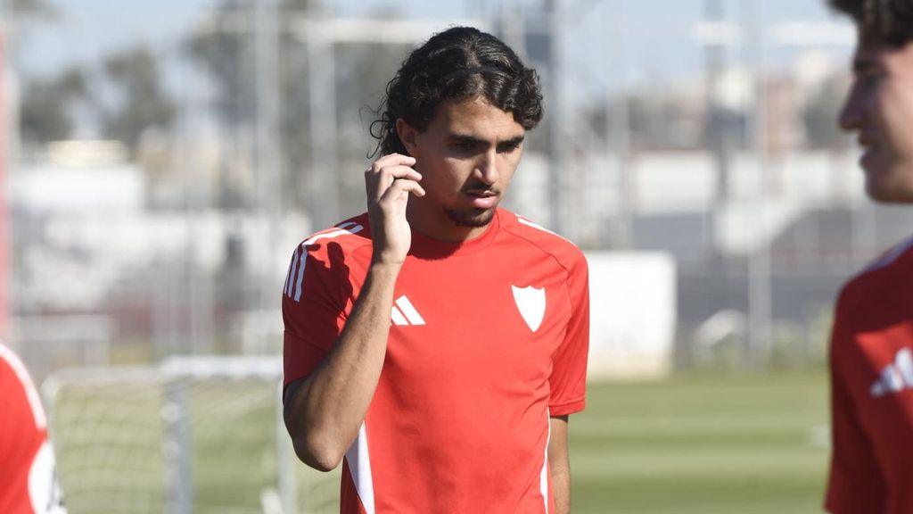 Nico Guillén, en el entrenamiento de este miércoles del Sevilla FC