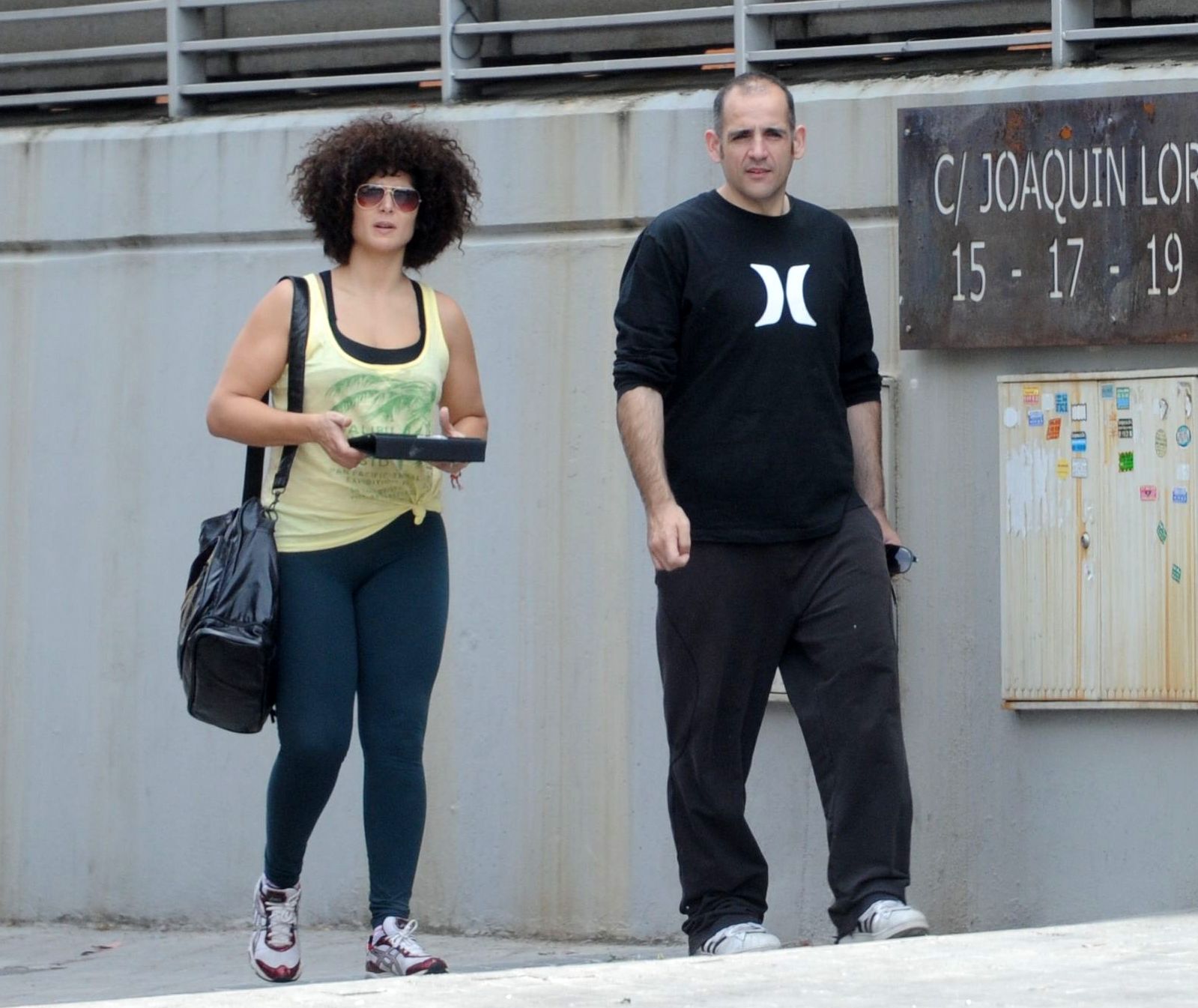 Rosa López y DJ Monchi de paseo por Madrid